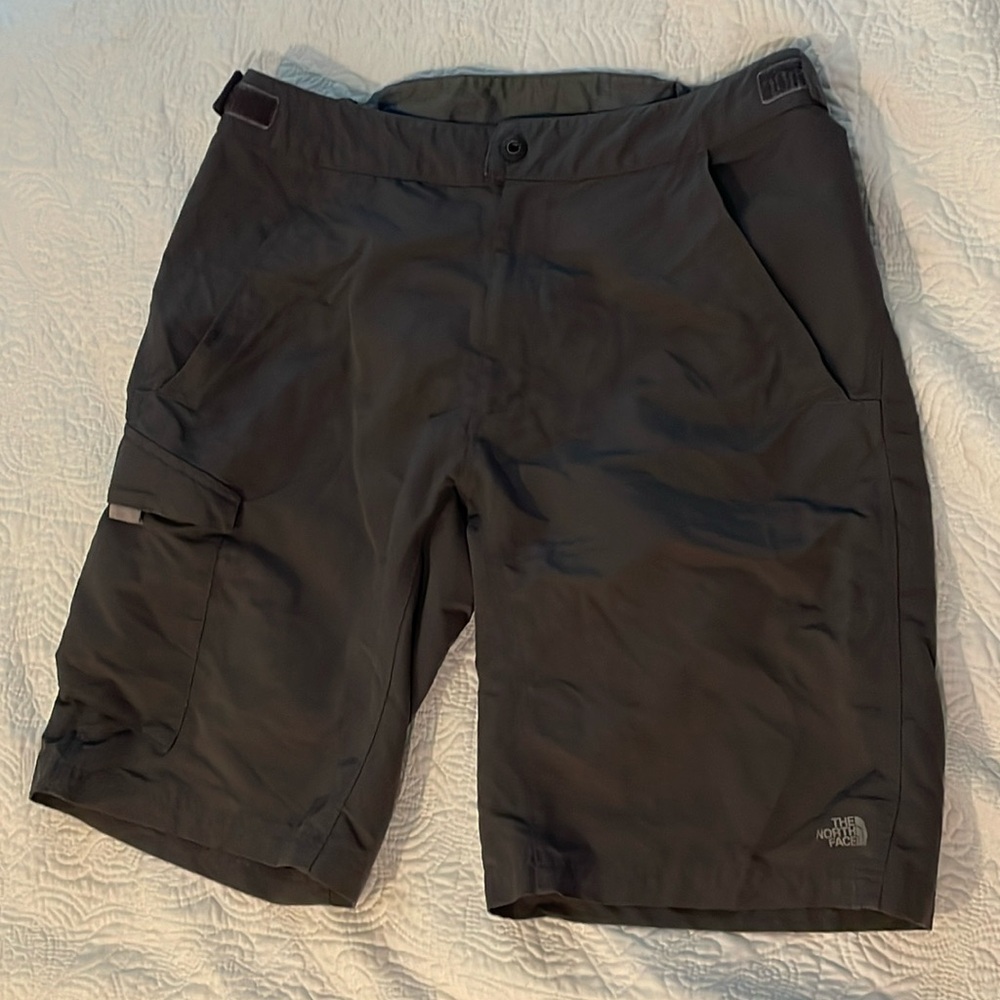 North Face men’s shorts - charcoal gray